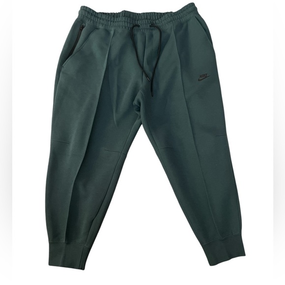 Nike Sportswear Tech Fleece Women's Mid-Rise Joggers (Plus Size) NWT - Picture 12 of 13